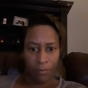 Meet your Posher, Janifer